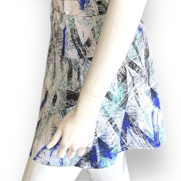 ELEVEN BY VENUS WILLIAMS TENNIS, PICKLE BALL, GOLF TOP. WOMEN’S SIZE MED… - Picture 2 of 4